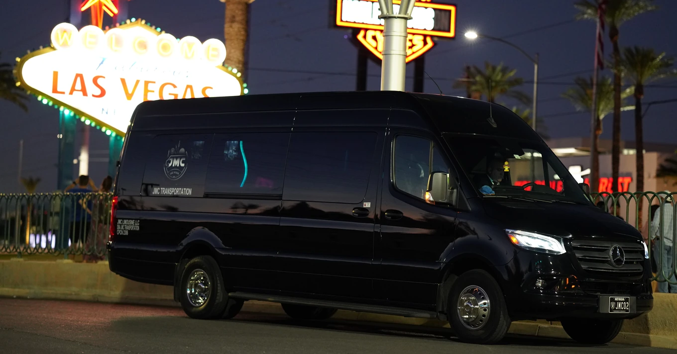 Sprinter Mercedes-Benz Limousine Style — JMC-02