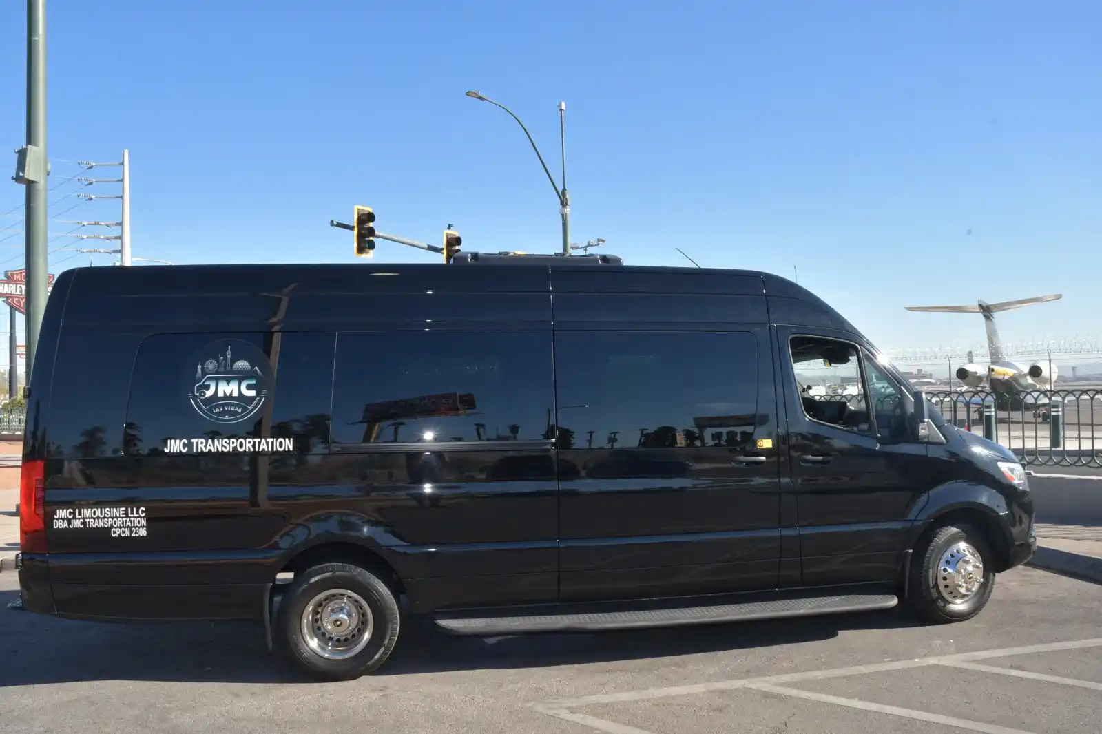 Sprinter Mercedes-Benz Limousine Style — JMC-05